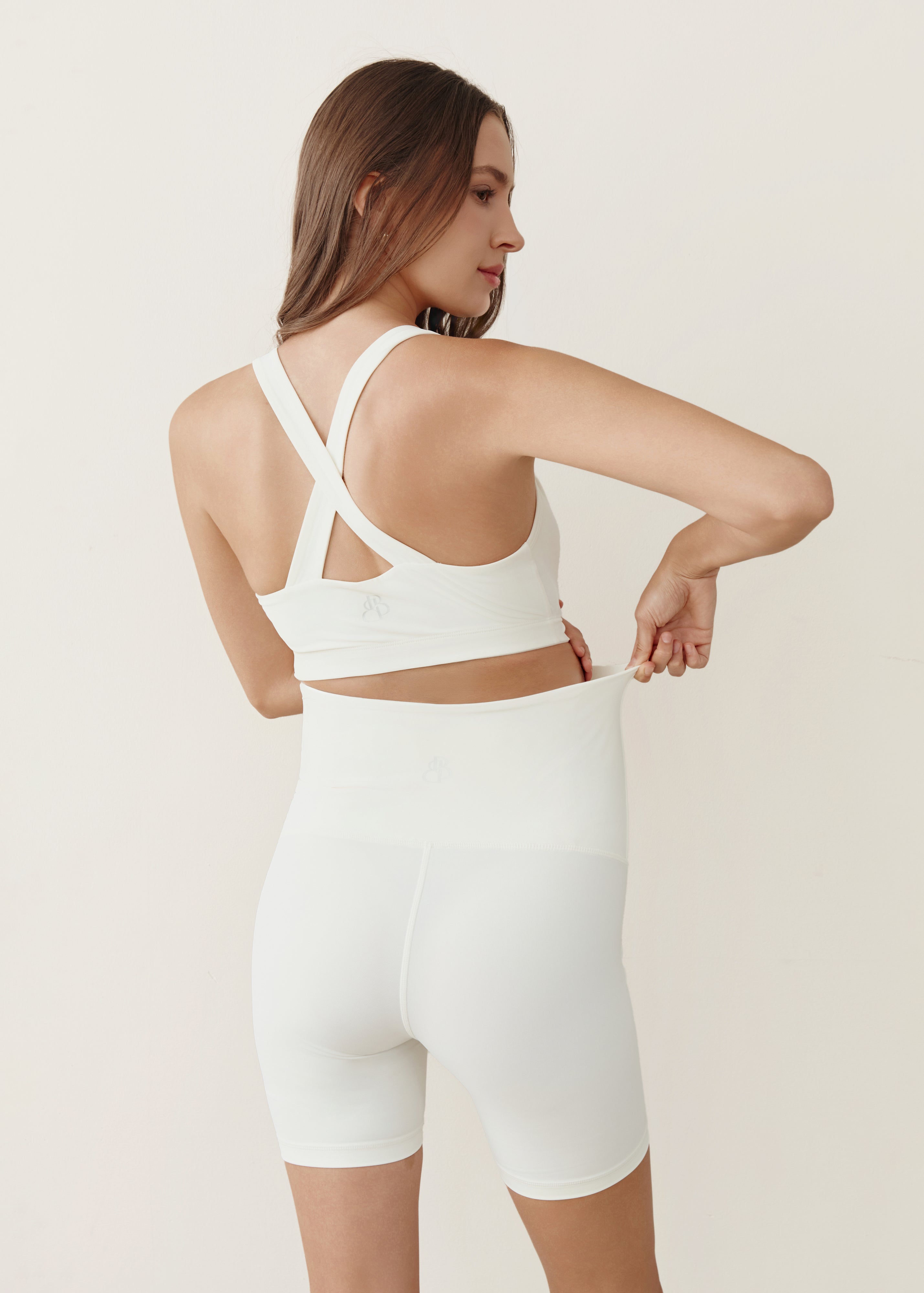 Move With Me Biker Shorts - Cream
