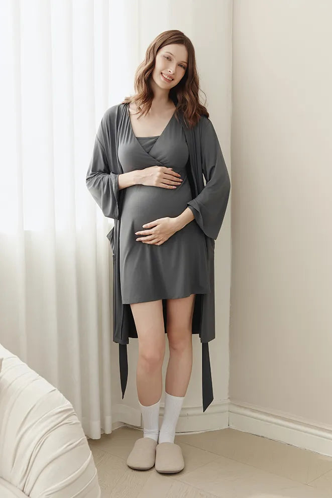 Hug Me Tight Bamboo Birthing Robe in Grey by Bonbump