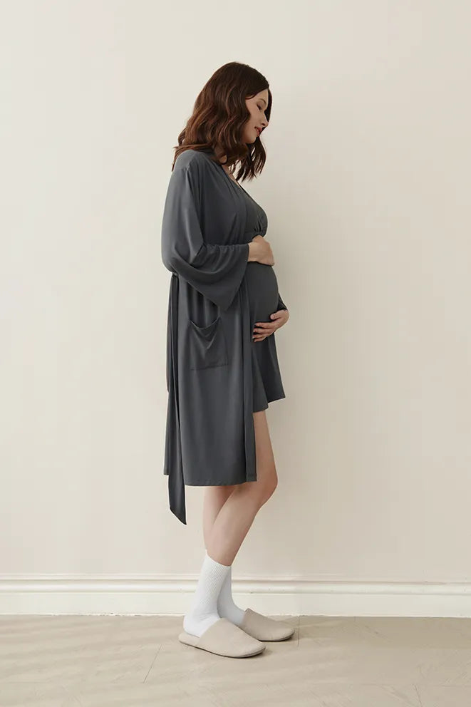 Hug Me Tight Bamboo Birthing Robe in Grey by Bonbump